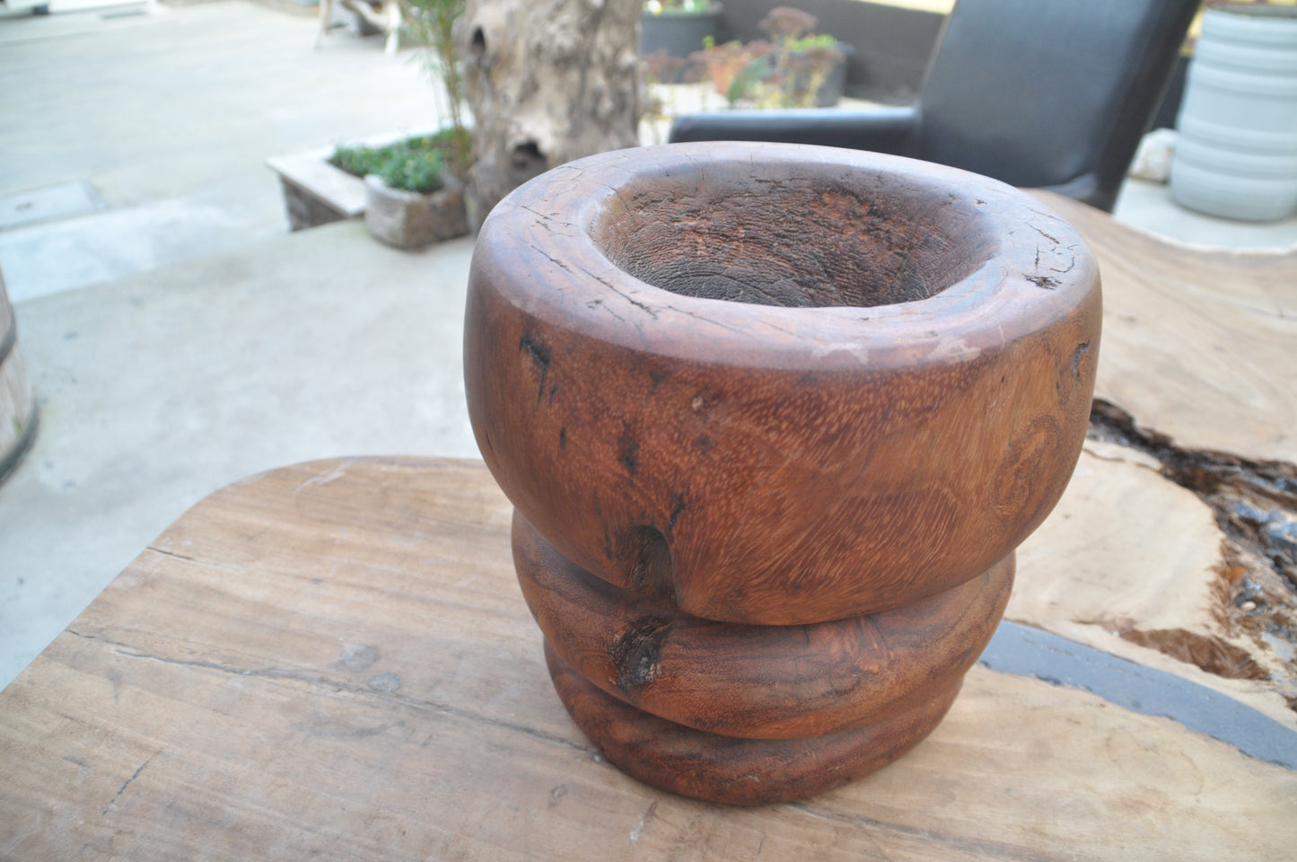 Rice pounder round root