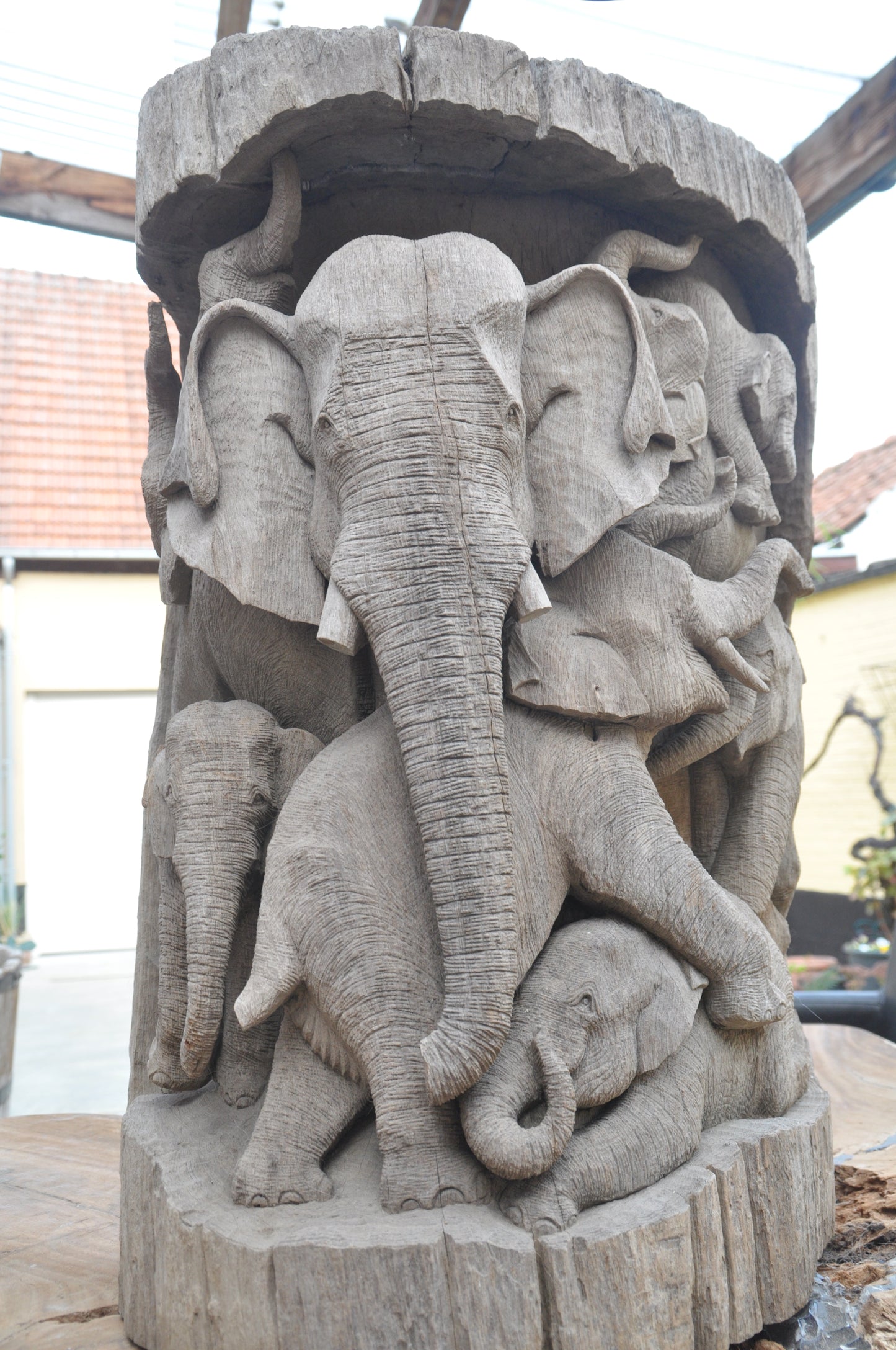 Elephants sculpture