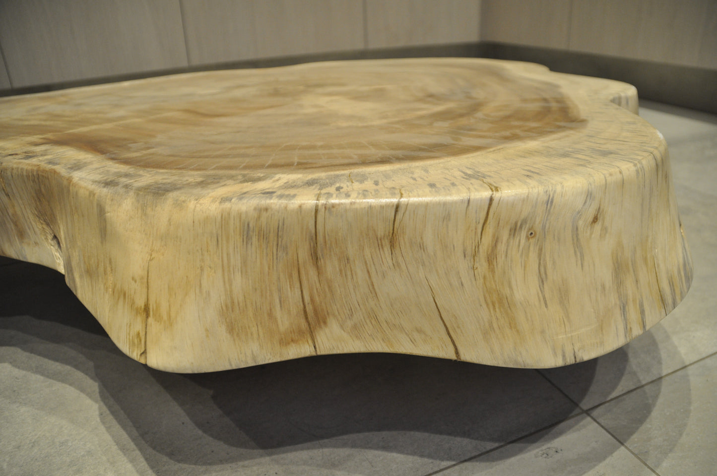Coffee table suarwood